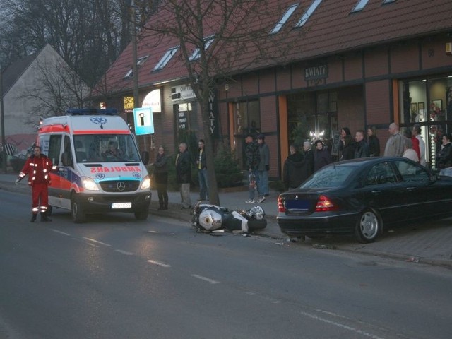 - Kiedy na ul. Gorzowską w Barlinku przyjechał ambulans z Myśliborza, ranny w wypadku motocyklista był już w szpitalu. Pomocy udzielił mu świadek zdarzenia.