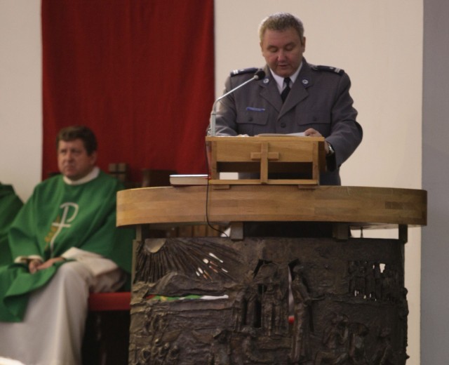 Policjanci z Gdańska w ramach swojej akcji profilaktycznej także skorzystali z pomocy księży i w kościołach mówili o zagrożeniach