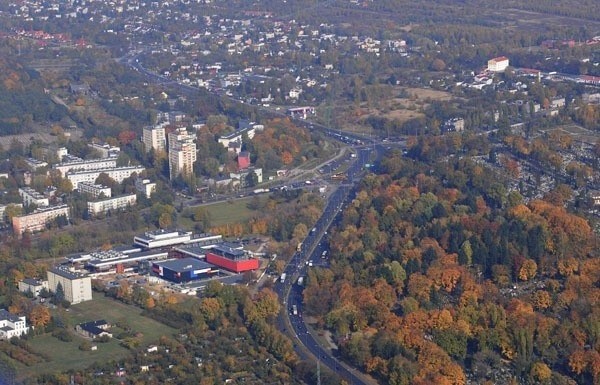 Odrobinę drożej jest na Bałutach. Tam cena za mkw mieszkania...