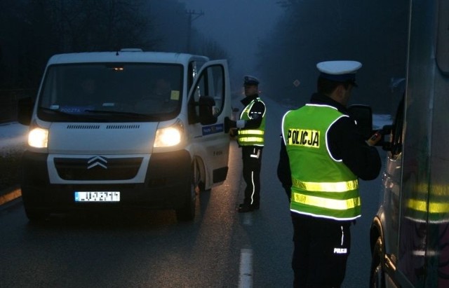 Bialobrzescy policjanci kontrolowali trzeźwość kierowców wcześnei rano w czwartek.