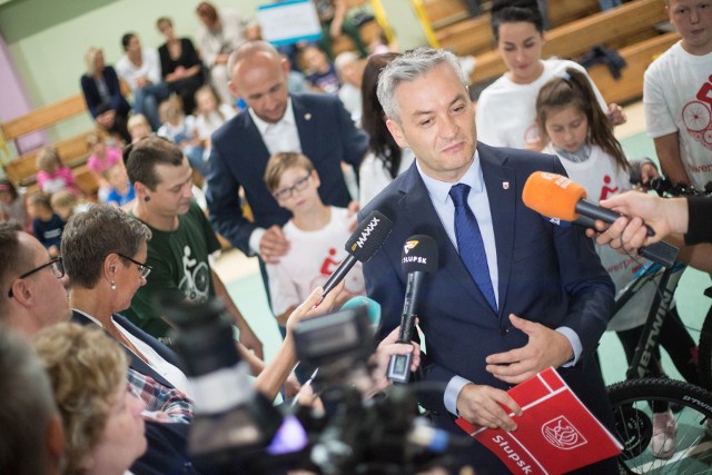 Konferencja prasowa słupskiego ratusza odbyła się SP 5 w Słupsku.