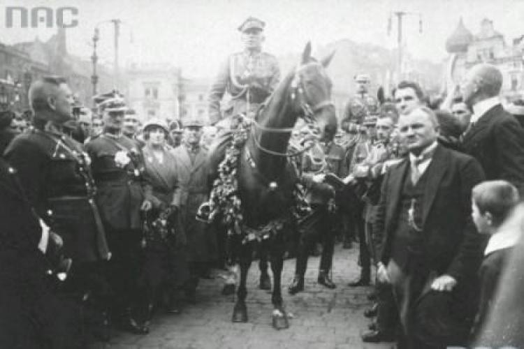 CZĘŚĆ  GÓRNEGO  ŚLĄSKA  PRZYŁĄCZONA  DO  POLSKI...