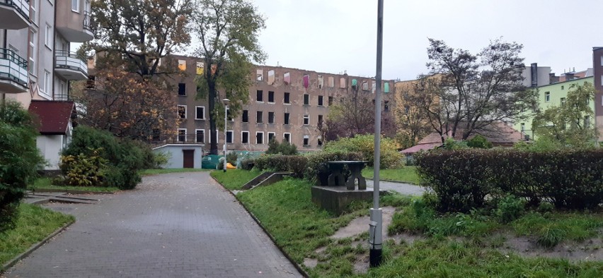 Wyburzają kamienicę na Żelechowej w Szczecinie. Będzie pusty plac, ale urzędnicy nie widzą tam parkingu...