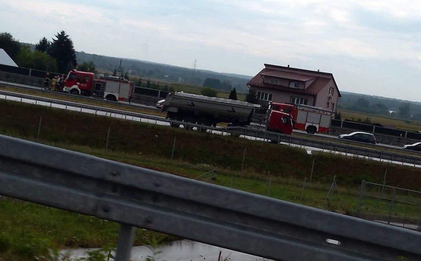 Wypadek na autostradzie A4 w Woli Małej, w powiecie...