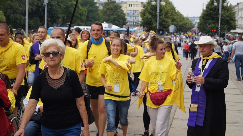 Częstochowa: Pielgrzymi przybywają na święto Wniebowzięcia...