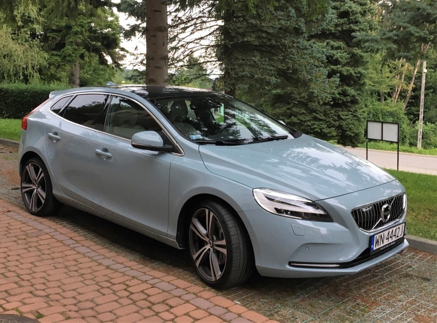 Volvo V40 D4 - test...