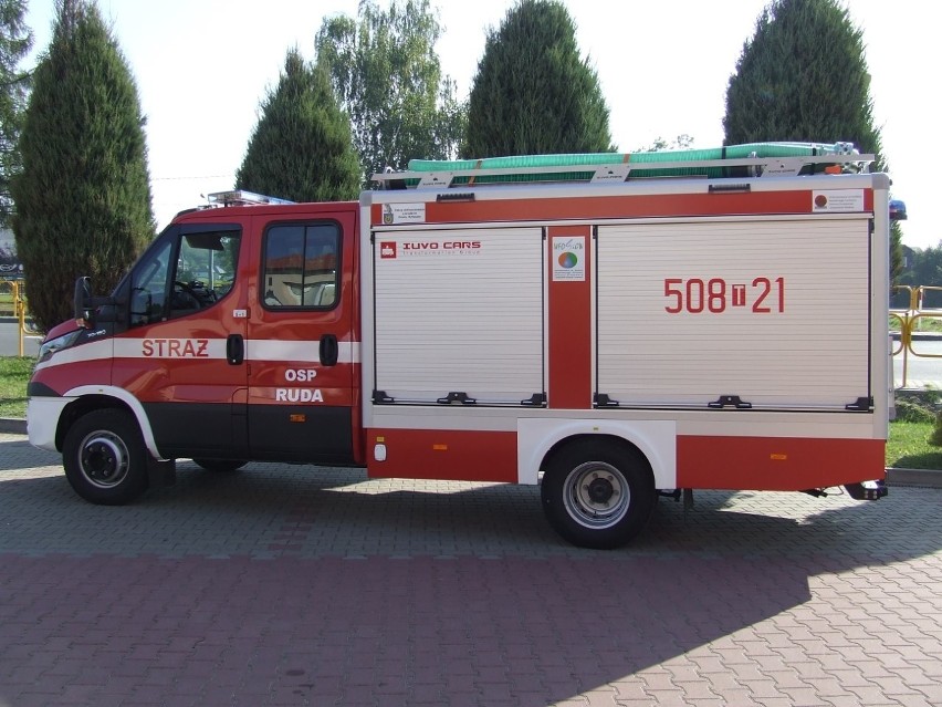 Ochotnicza Straż Pożarna w Rudzie ma nowy wóz (ZDJĘCIA)