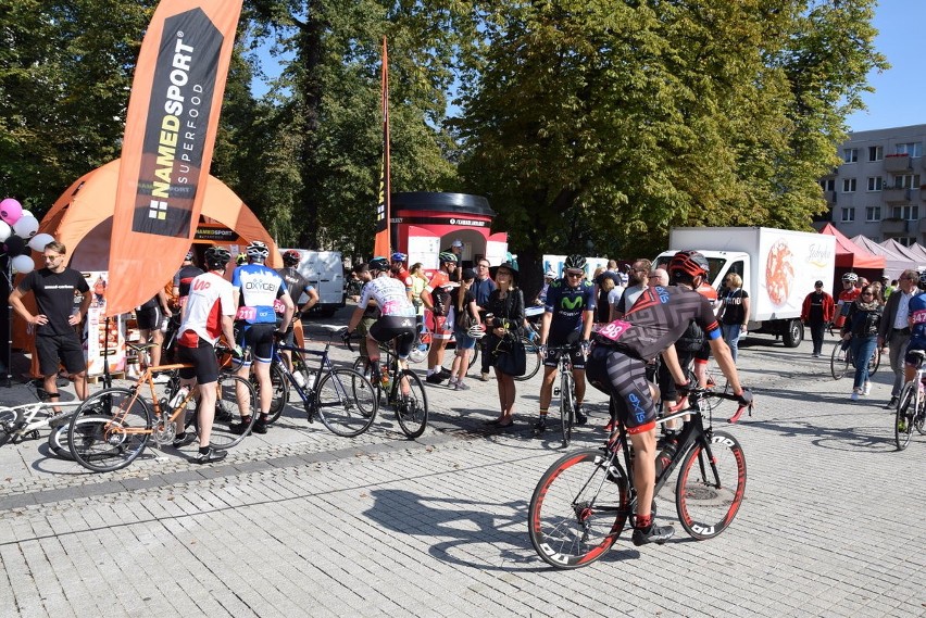 Częstochowa Trek Race. Setki kolarzy amatorów rywalizowało w wyścigu, który wystartował z placu Biegańskiego ZDJĘCIA