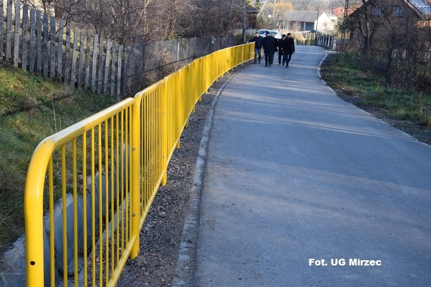 W gminie Mirzec ustawili barierki przy czterech drogach [ZDJĘCIA] 