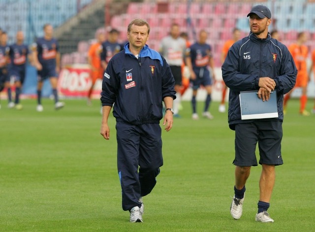 Piotr Mandrysz (z lewej) pracował jeszcze z Maciejem Stolarczykiem (z prawej), obecnym dyrektorem sportowym Pogoni.
