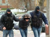 Podejrzany o napady na banki w czterech województwach zatrzymany. Szykował się do napadu w Kielcach? (video)