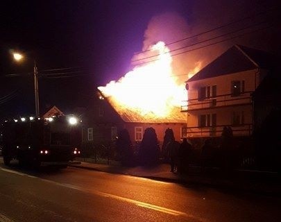 Tragiczny pożar w Krypnie Wielkim. Strażacy znaleźli ciało w spalonym domu