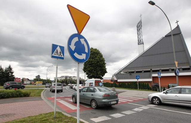 Rondo Pobitno jest jednym z najbardziej ruchliwych skrzyżowań w Rzeszowie.