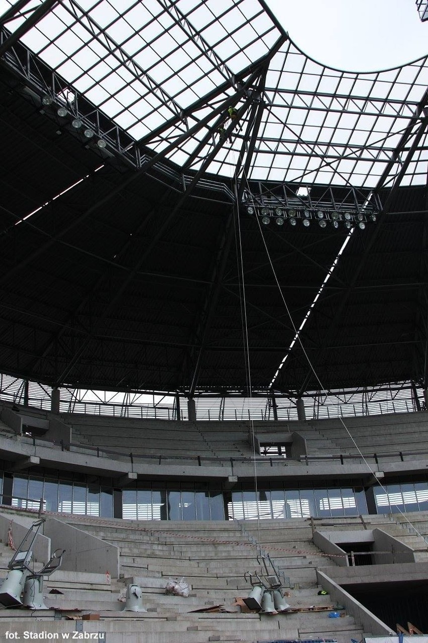 Budowa stadionu Górnika Zabrze. Nowe oświetlenie i nagłośnienie [ZDJĘCIA]