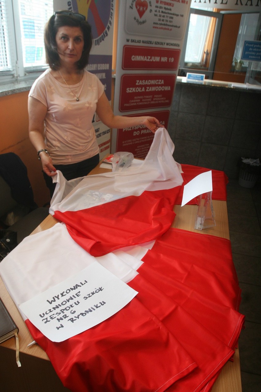 Flagi biało-czerwone do kupienia w Rybniku na Dzień Flagi