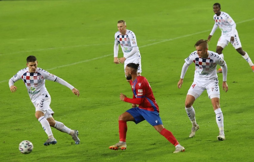 17.10.2020 r. W poprzedniej kolejce Górnik Zabrze przegrał u...