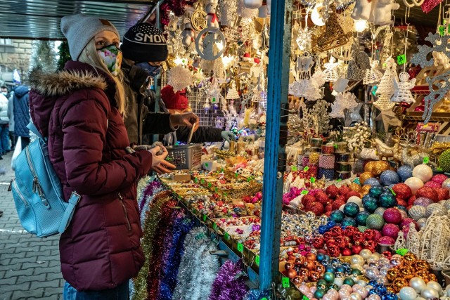 01.12.2020 krakowplac rynek kleparski stary kleparz zakupy swieta boze narodzenie  fot. anna kaczmarz / dziennik polski / polska press