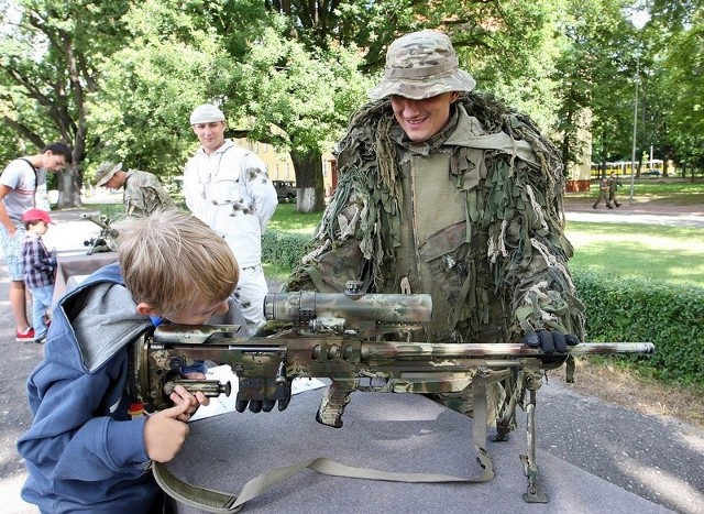 Święto Wojska Polskiego w szczecińskich koszarach.