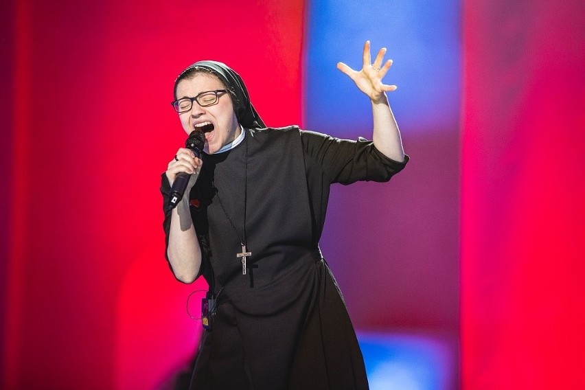 Włoską edycję "The Voice" wygrała Siostra Cristina....