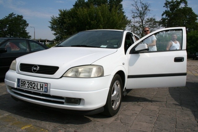 Opel Astra, 1999 r., 1,4, 4 tys. 990 zł + opłaty: