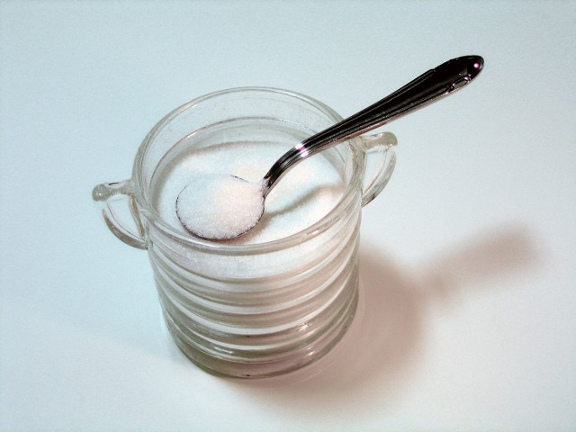 W sieci cukier można kupić już od 2,7 zł za kilogram