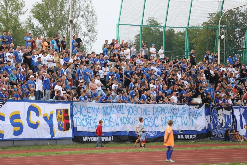 Kibice Niebieskich dopingowali obie drużyny Ruchu