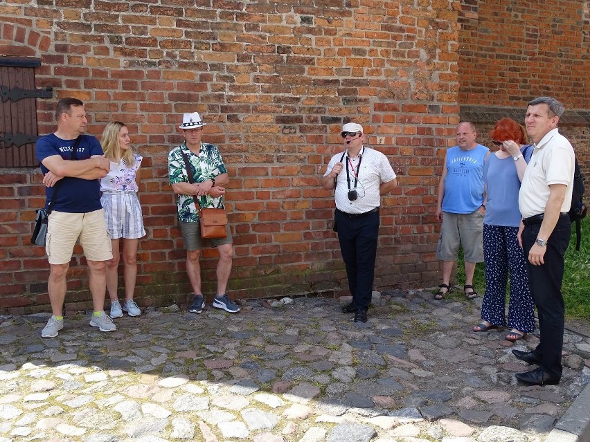 Podczas tradycyjnego niedzielnego "Spacerku po Chełmnie", na...