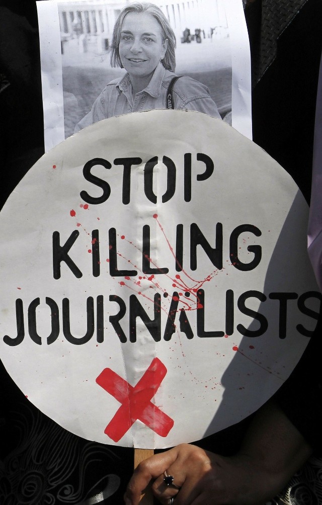 Haiti. Dwaj dziennikarze zamordowani przez gang. Spalono ich żywcem. Trzeciemu udało się uciec