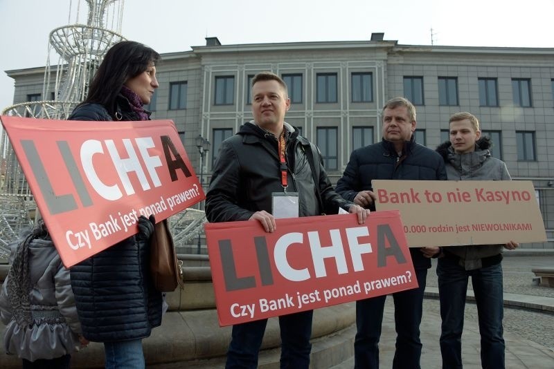 Rynek Kościuszki. Protest frankowiczów. W sobotę jadą do Warszawy (zdjęcia, wideo)