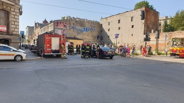 Do groźnego wypadku doszło dziś, tj. w sobotę 24 sierpnia po godzinie 10. na ulicy Wólczańskiej przy Zielonej. WIĘCEJ INFORMACJI I ZDJĘCIA - KLIKNIJ DALEJ.