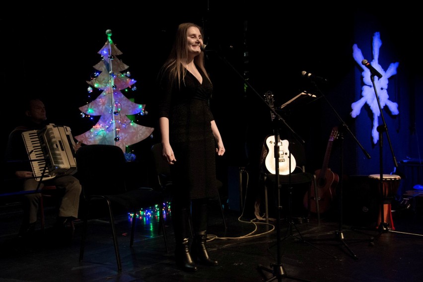 Kolędowa TonAkcja w teatrze "Kubuś" z kieleckim stowarzyszeniem "Nawigacją" [WIDEO, ZDJĘCIA]