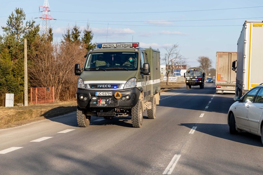 Niewybuch w Grabówce. Saperzy podjęli bombę