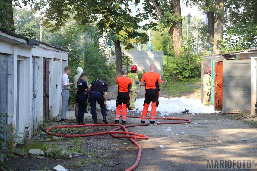 Wybuch gazu w samochodzie osobowym i pożar garażu w Opolu....