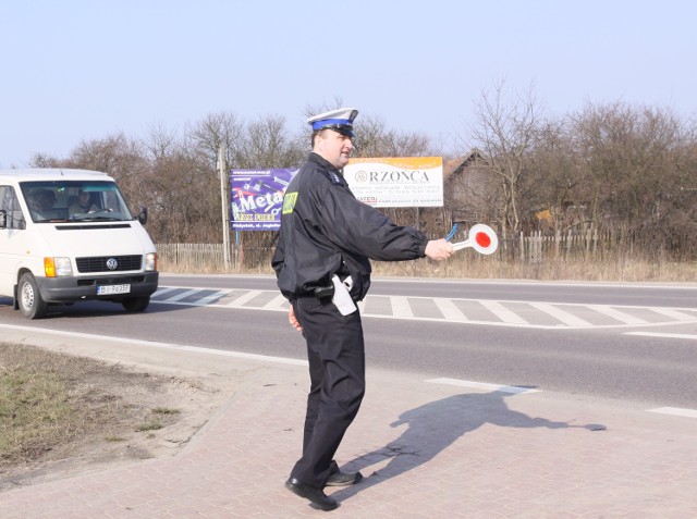 Zdaniem funkcjonariuszy, same wysokie mandaty nie odstraszą kierowców od łamania przepisów – ważna jest skuteczność w łapaniu przestępców drogowych (Fot. Anatol Chomicz)