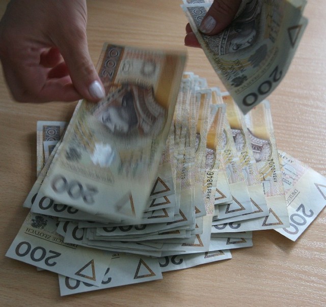 W sierpniu br. przeciętne wynagrodzenie w kraju wyniosło 3407 zł.