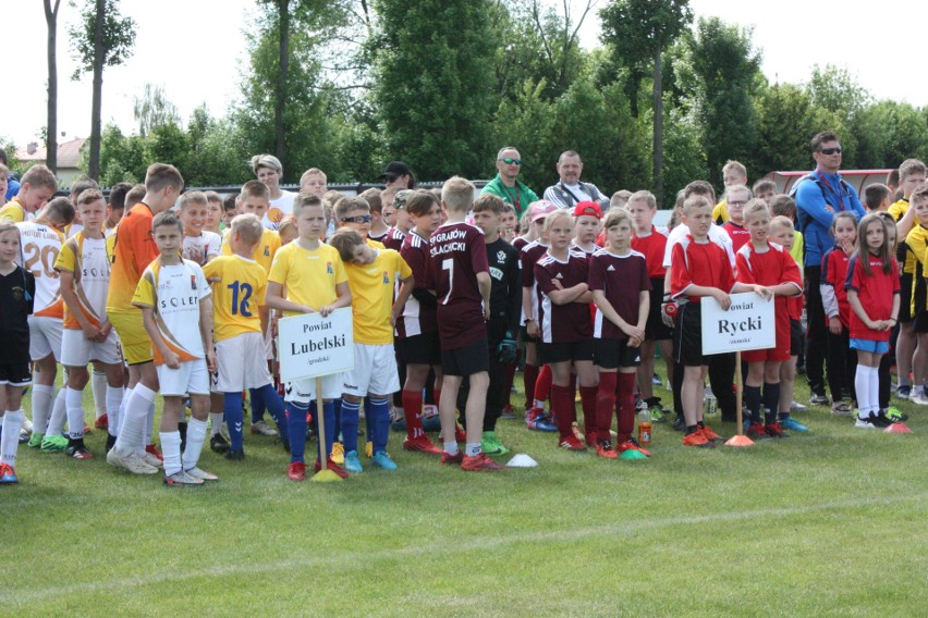 Zespoły z lubelskiego walczyły w finale wojewódzkim "Z Podwórka na Stadion o Puchar Tymbarku" (ZDJĘCIA)