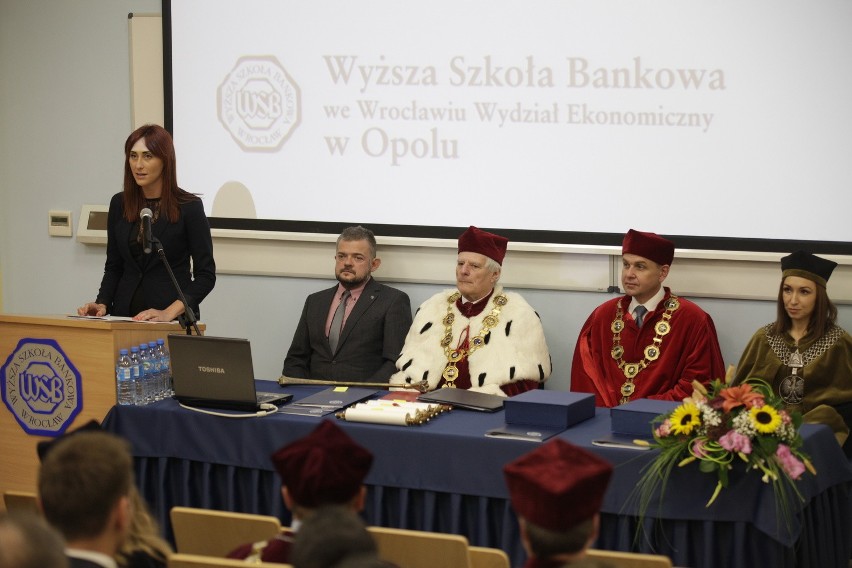 Naukę w WSB w Opolu rozpoczęło ponad tysiąc osób.