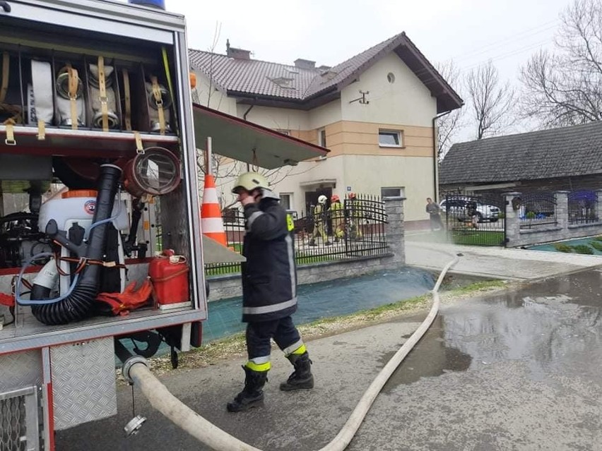 Na miejscu wybuchu gazu - w Maszkienicach pracowało kilka...
