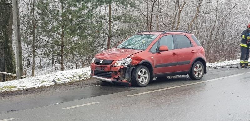 Nowy Sącz. Na ulicy Lwowskiej zderzyły się trzy samochody osobowe [ZDJĘCIA]