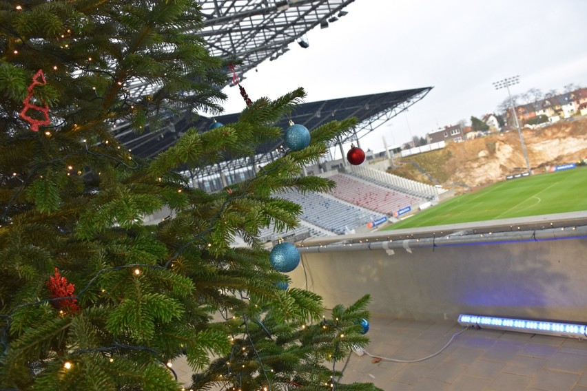 Hala pneumatyczna i stadion Pogoni - stan 16 grudnia 2020.