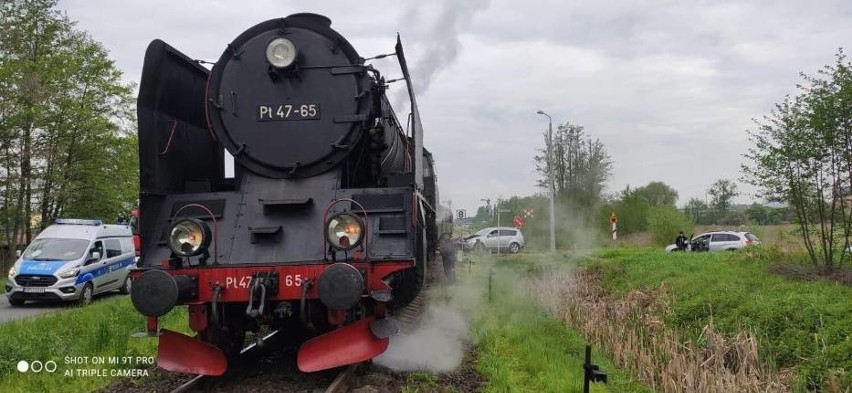 W środę, 19 maja około godziny 6.30 na przejeździe kolejowym...