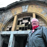 Zabytkowy dworzec Rybnik Paruszowiec w ruinie ZDJĘCIA Wykonawca robót się wycofał