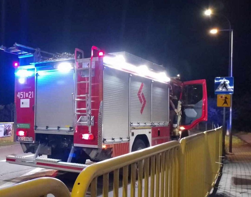 Potrącenie pieszego na ul. Szopińskiego w Kościerzynie. Nieprzytomny mężczyzna trafił do szpitala 