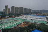 Chińczycy w 10 dni zbudowali szpital, by walczyć z koronawirusem. Jak to zrobili?