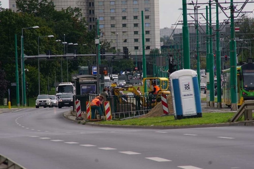 Przejście dla pieszych na moście Dworcowym będzie "całe"