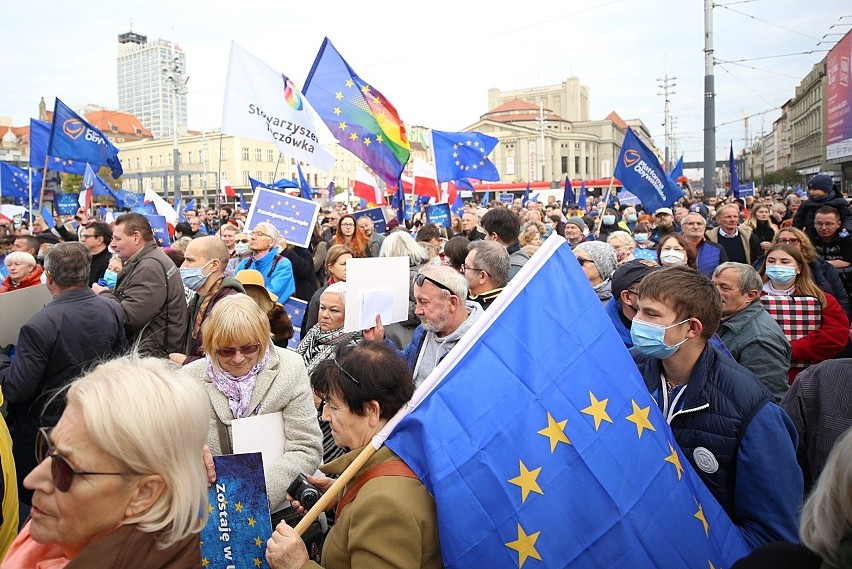 Wielka manifestacja w Katowicach odbywa się pod hasłem "My...