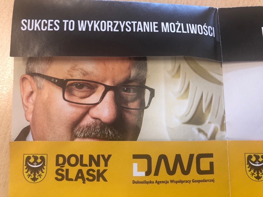 Wrocław: Promują kandydatów w wyborach za publiczne pieniądze. Zreflektowali się po naszym telefonie