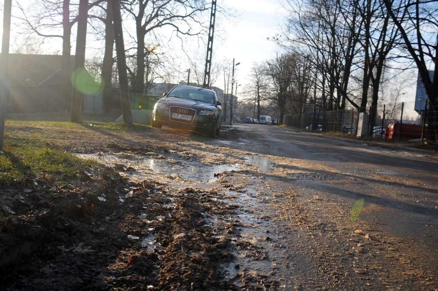 Krajobraz księżycowy tuż obok koryta Młynówki Królewskiej