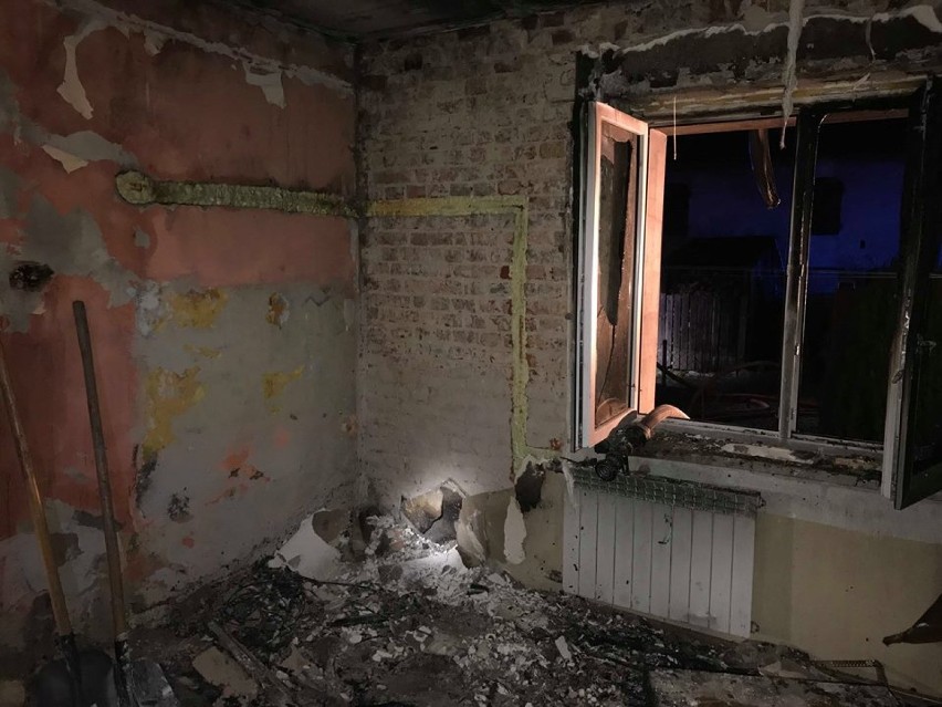 Pokój, w którym doszło do pożaru, spłonął doszczętnie.