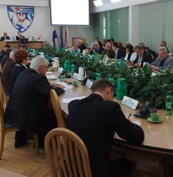 Koszalińscy radni zajmą się dziś m.in. zmianami w budżecie miasta.